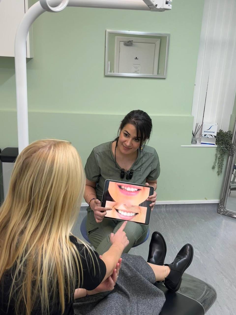 Dr Jasleen Kaur Sandhu - Dentist in Bournemouth